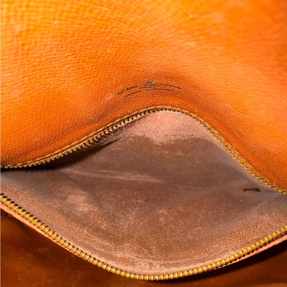 Louis Vuitton Monogram Saint Cloud GM Bag - Picture 12 of 14